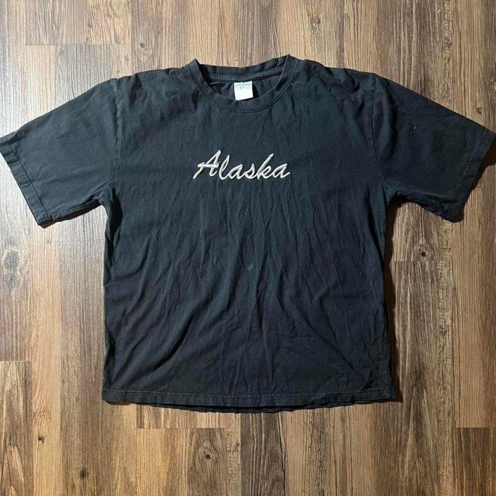 Gogo‎ Sports Alaska Script Logo T-Shirt Mens Medium Black Short Sleeve Tee
